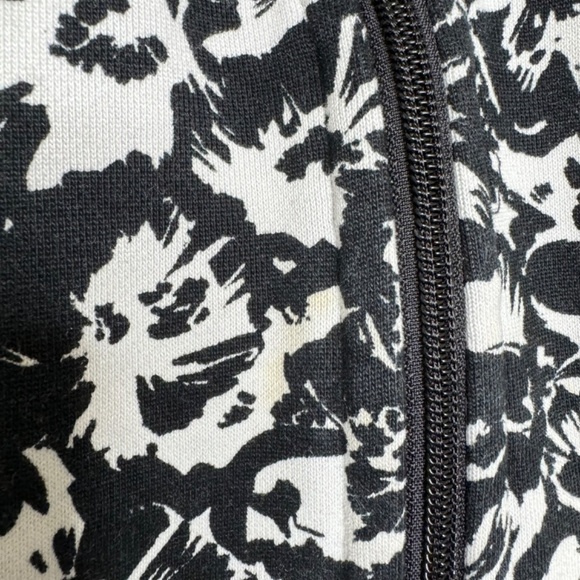 Lululemon Cozy Cuddle up Jacket - Picture 5 of 8